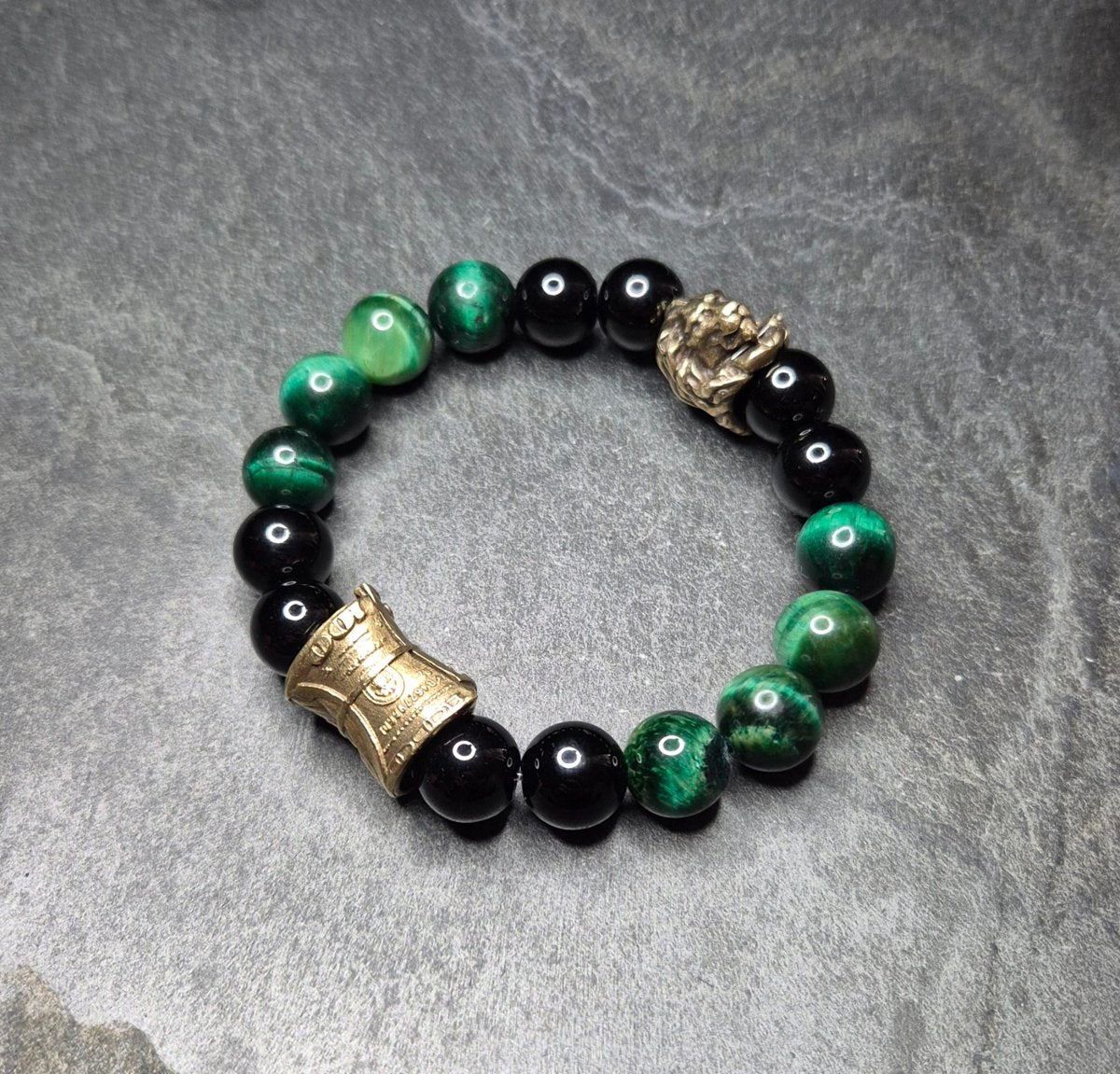 Luxuriöses Herrenarmband mit echten Edelsteinen – SKULL ROYAL, Made in Germany, bis 22cm verfügbar