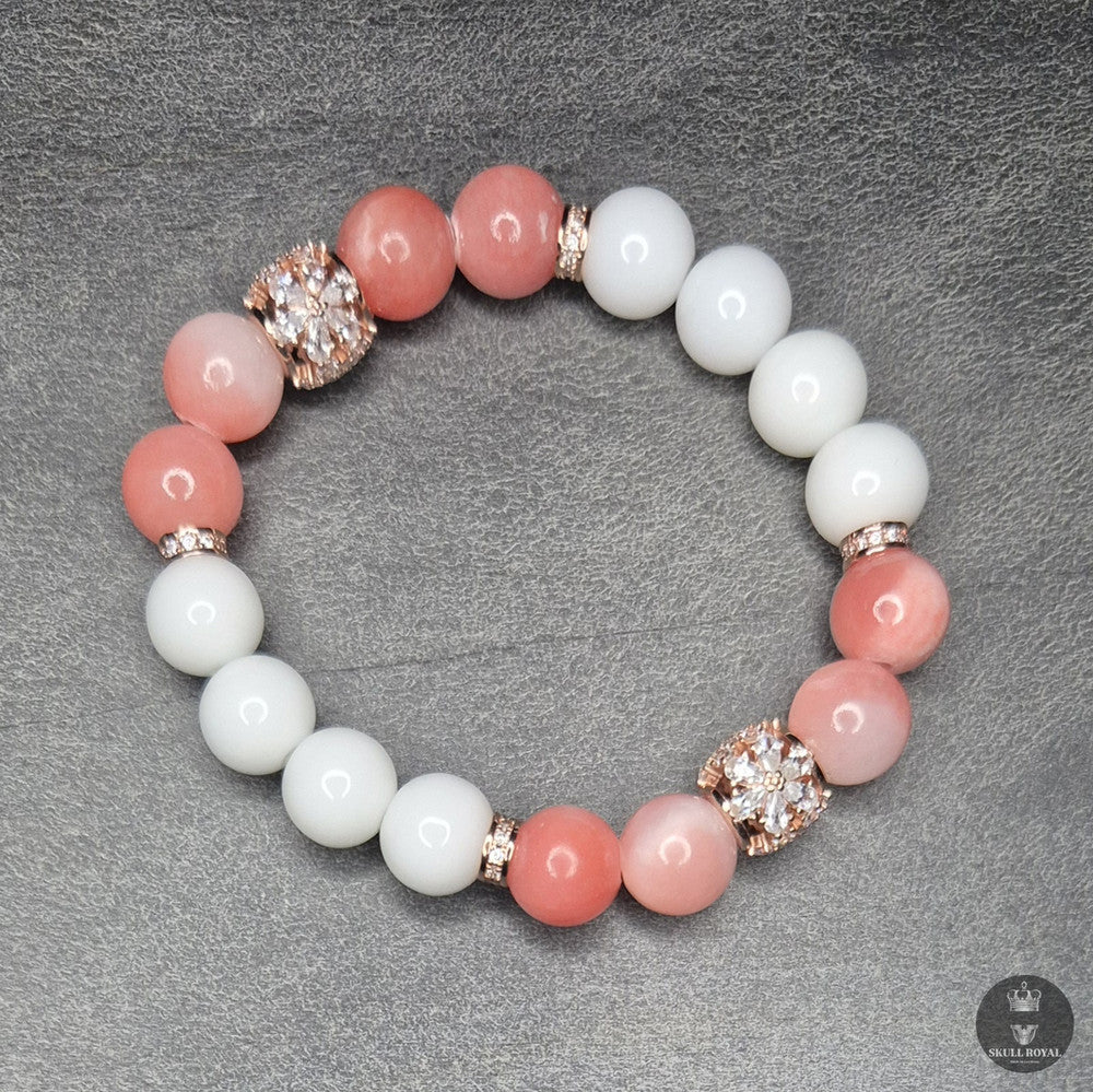 Pfirsichrosa Damenarmband mit weißen Natursteinen und Zirkonia, Korallenrosa Schmuck, handgefertigt in Deutschland, erhältlich bis 4XL Übergröße