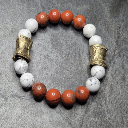Rockerarmband für große Handgelenke – roter Jaspis, weißer Howlith und goldene Geldrollen, handgefertigt in Deutschland, auch in XXL & XXXL erhältlich