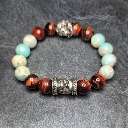 Herrenarmband SKULL KING mit rotem Tigerauge, Aqua Terra Jasper (Impression Jasper, Variscit-Jaspis), Löwenkopf und Totenkopf, hergestellt in Deutschland, Loe­wenarmband und Totenkopfarmband aus Natursteinen