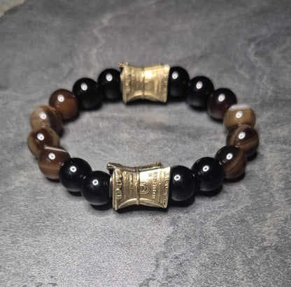 Luxuriöses Männerarmband aus Onyx und gebändertem Achat, goldene Zwischenelemente