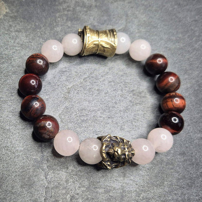 Herrenarmband aus rotem Tigerauge und rosequarz mit Loewenkopf und goldfarbener Geldrolle, auch in XXXL Groesse