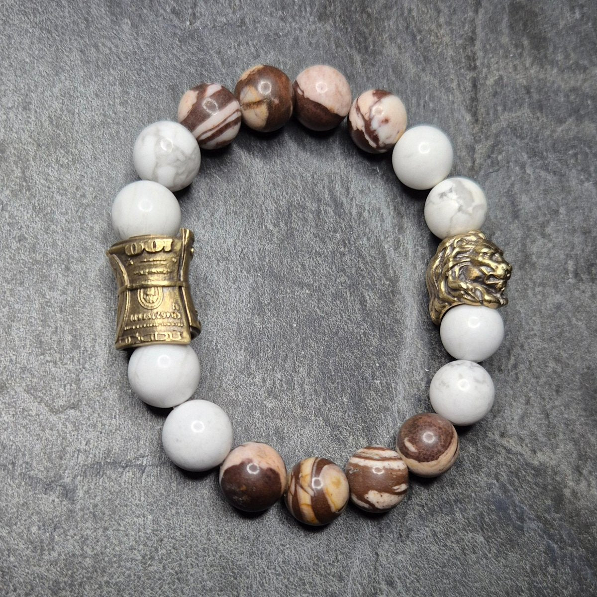 Dominantes Perlenarmband mit Natursteinoptik, Geldrolle und Löwenkopf – Made in Germany