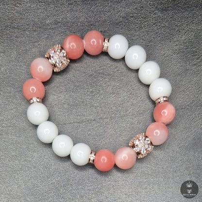 Pfirsichrosa Damenarmband mit weißen Natursteinen und Zirkonia, Korallenrosa Schmuck, handgefertigt in Deutschland, erhältlich bis 4XL Übergröße
